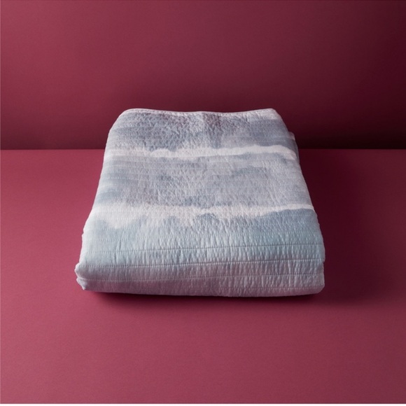 🎉LAST PIECE🎉RACHEL ZOE 3pc Striped Seersucker Quilt Set - Picture 2 of 5